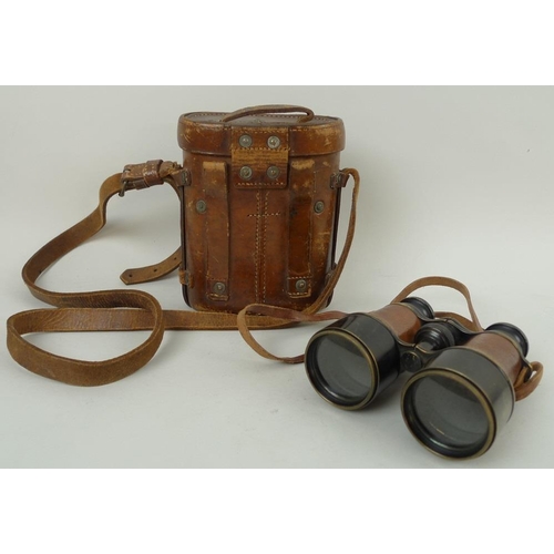 709 - A pair of WWI military field binoculars, Mk V Spcd Number 74658, complete with case marked 'G Battle... 