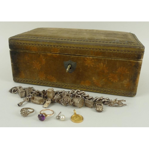 815 - A selection of jewellery including an 18ct gold charm of Pope John XXIII, marked 750, 3.2g , a 10ct ... 