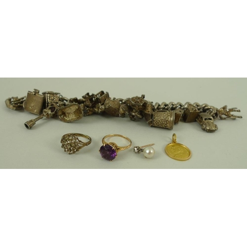 815 - A selection of jewellery including an 18ct gold charm of Pope John XXIII, marked 750, 3.2g , a 10ct ... 