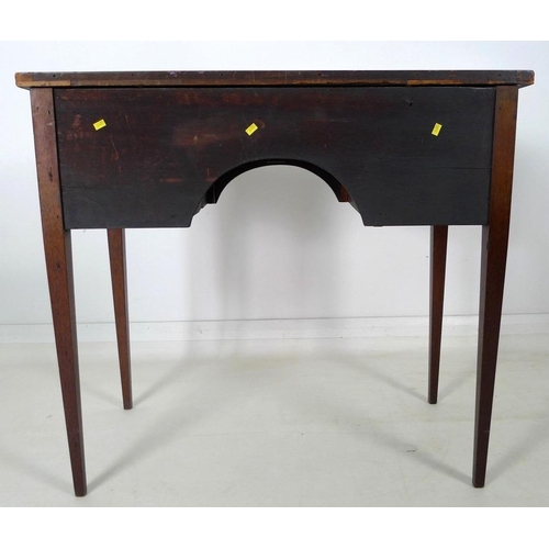 901 - A small Regency style mahogany bow fronted sideboard, with crossbanded top and inlaid stringing, one... 