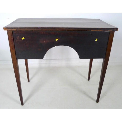 901 - A small Regency style mahogany bow fronted sideboard, with crossbanded top and inlaid stringing, one... 