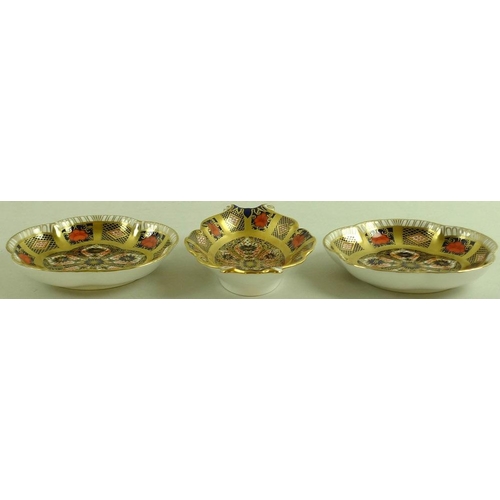 543 - A pair of Royal Crown Derby lobed hexagonal dishes each 11.5cm diameter, together with a further Roy... 