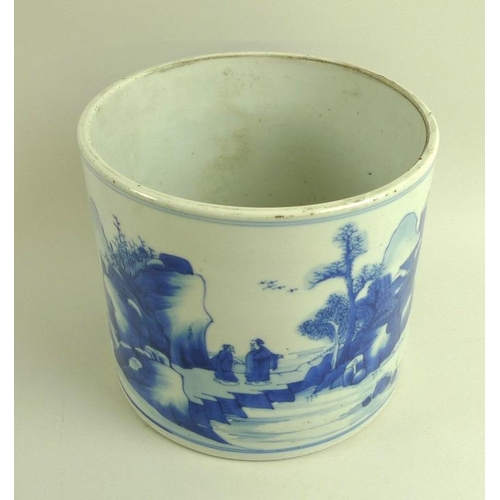 570 - A Chinese porcelain brush pot, bitong, Qing Dynasty, 18th century, decorated in underglaze blue with... 