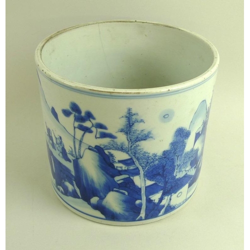 570 - A Chinese porcelain brush pot, bitong, Qing Dynasty, 18th century, decorated in underglaze blue with... 