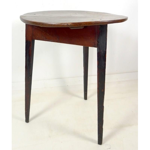 944 - An 18th century cricket table, with circular elm surface, later base with three tapering legs, 58.5 ... 