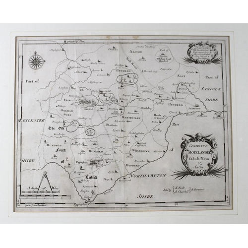 563 - Robert Morden (British, 1650-1703): a pair of 18th century maps, to include Lincolnshire, hand colou... 