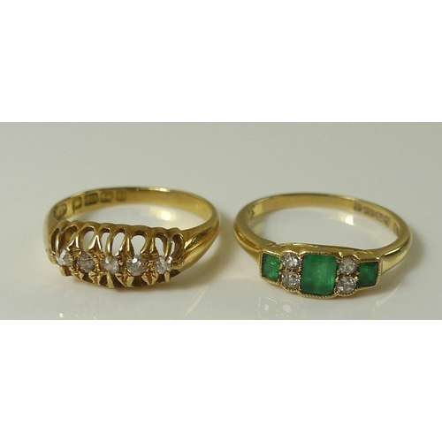 902 - Two 18ct gold Edwardian rings, comprising an 18ct gold, emerald and diamond ring, marked 1916, size ... 