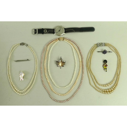 829 - A group of jewellery and costume jewellery, comprising a tri-colour triple strand pearl necklace wit... 