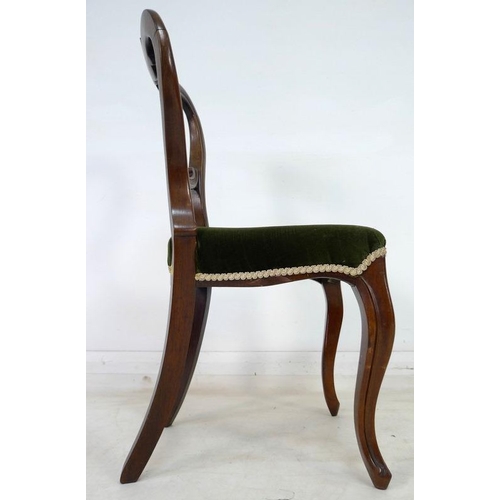 942 - A set of six Victorian rosewood dining chairs, with carved rails and moulded frames, upholstered in ... 