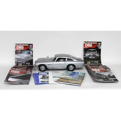 301 - A hand built 1/8 scale die cast and ABS plastic replica model Aston Martin DB5, by Eaglemoss Ltd, fe... 