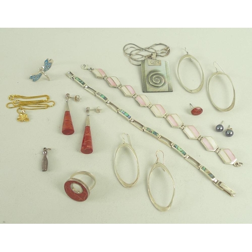 833 - A selection of costume jewellery, including a pair of silver and red resin and wood earrings with ma... 