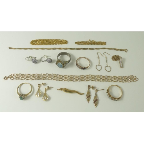 837 - A collection of gold jewellery, comprising a 9ct gold horn of plenty pendant, a matching 9ct gold tw... 