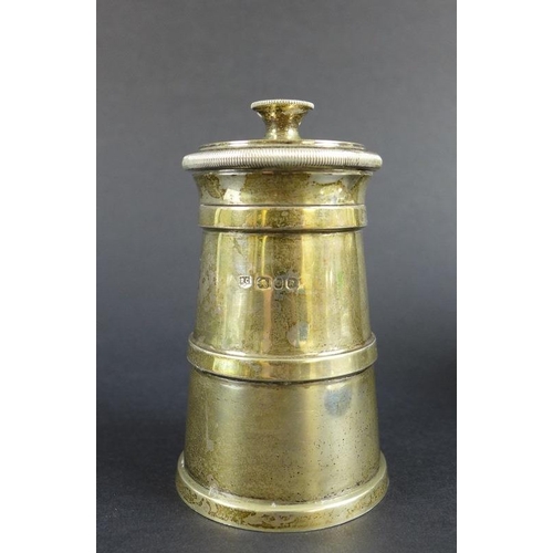 762 - An Elizabeth II silver pepper mill of tapering banded form, London 1968, William Comyns & Sons Ltd, ... 