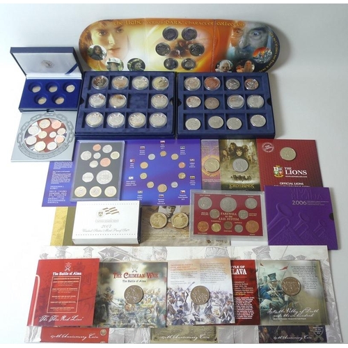 781 - A collection of coins, mostly uncirculated, including a Kew Garden' 50 pence piece, two Royal Mint U... 