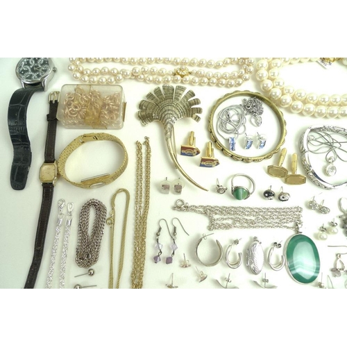 812 - A collection of silver and costume jewellery, including a large collection of silver stud earrings, ... 