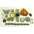 A collection of jewellery and watches, including a Seiko 5 automatic wristwatch, day and date apertu... 