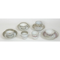 A group of late 18th / early 19th century Worcester porcelain tea cup sets, comprising a Flight tea ... 
