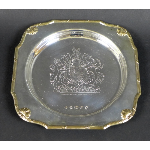 3 - An Elizabeth II silver salver commemorating her Silver Jubilee, 9ct gold reeded rim with stylised oa... 