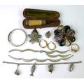 A group of jewellery and vertu, comprising a meerschaum, amber and silver mounted cheroot holder, Ch... 