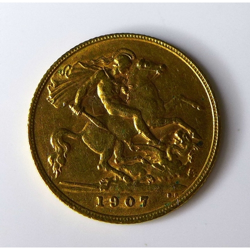 52 - An Edward VII gold half sovereign, 1907.