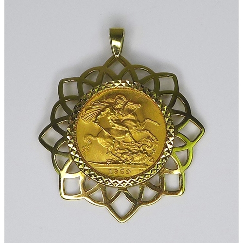58 - An Elizabeth II gold sovereign, 1959, in a 9ct gold pendant setting, 3.8cm, 12.2g total.