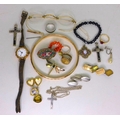 A collection of silver, gold and costume jewellery, including a rolled 9ct gold bangle, 9ct gold fro... 