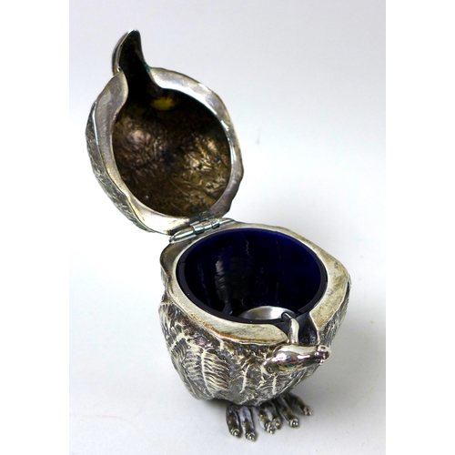 100 - An early Victorian silver novelty mustard pot, modelled as a standing owl, inset with glass eyes, th... 
