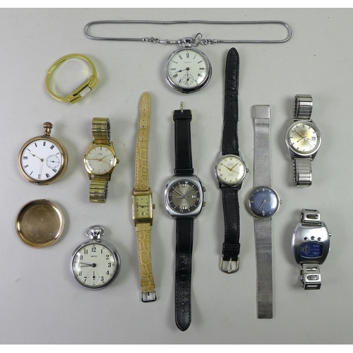135 - A group of vintage and later wristwatches, comprising a gentleman's vintage Secura watch in stylised... 