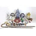 A mixed collection of ceramics, including a Royal Worcester cabinet plate, painted fruit study by J.... 