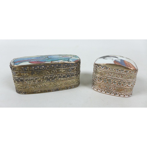 23 - Five trinket boxes with lids inlaid with pieces of Chinese ceramic, including a rectangular form box... 