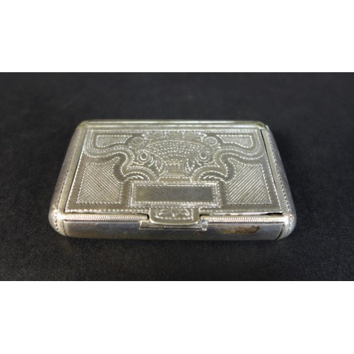 29 - An early 19th century French 950 grade silver snuff box, with bright cut decoration to its lid  with... 