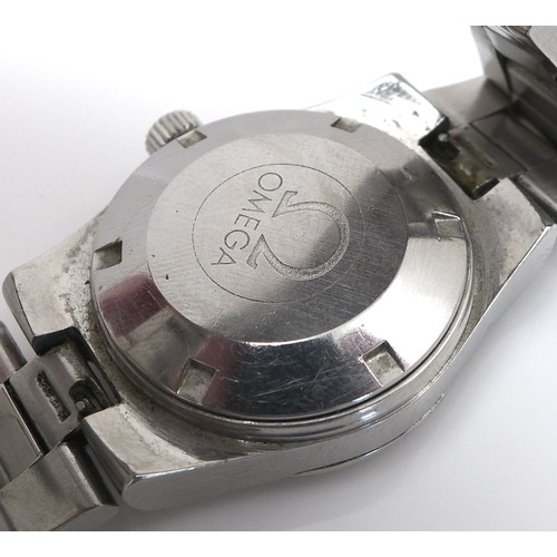 117 - An Omega Geneve lady's stainless steel wristwatch, ref 566 0067 / 766 0805, circa 1976, circular sil... 