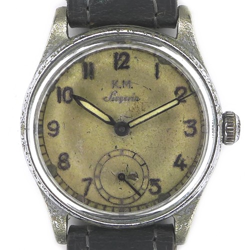 121 - A German WWII military Kriegsmarine KM Siegerin steel and chrome plated wristwatch, circular silvere... 