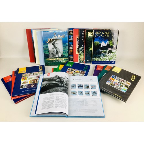 121 - A collection of twenty Isle of Man yearbooks with mint stamps, complete run from 1999-2018, with fac... 