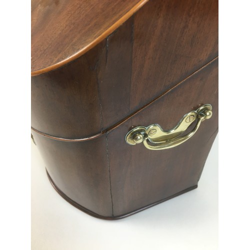 113 - A Georgian mahogany knife box, with bowfront, boxwood inlaid upper rim, brass handles and fittings, ... 