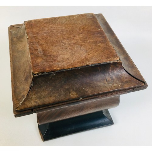 114 - A 19th century walnut veneer writing slope, 40 by 24 by 15.3cm high, and sarcophagus style tea caddy... 