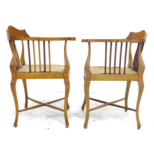 224 - A pair of Edwardian inlaid mahogany corner chairs, 66 by 59.5 by 74.5cm high.