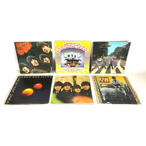 170 - A group of six Beatles and related vinyl LPs, comprising 'Abbey Road', PCS 7088 Stereo, sleeve cover... 