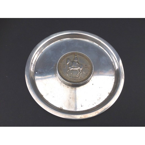 11 - A silver dish inset with 1953 Five shilling coin, 10.7 by 0.7cm high, 2.8toz overall, and a group of... 