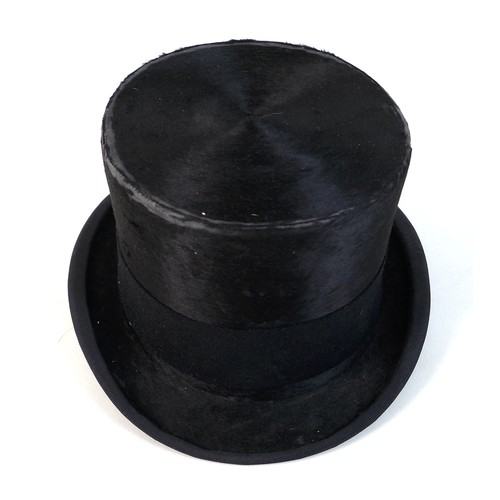 125 - A vintage silk top hat, by S Patey, London, Ltd, internal dimensions approximately 18.6 by 15.5cm, 1... 