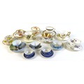 A group of thirteen teacups and saucers, together with an extra blue and white saucer. (27)