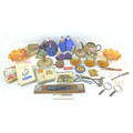 An eclectic group of collectables and ceramics, including a Conway Stewart pen with 14ct gold nib, w... 