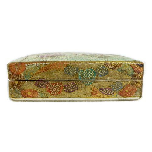 1 - A fine Japanese Satsuma pottery kogo incense box and cover by Kinkozan, Meiji period, of rectangular... 