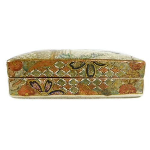 3 - A fine Japanese Satsuma pottery kogo incense box and cover by Kinkozan, Meiji period, of rectangular... 