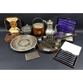 A collection of silver, silver plate and further metal wares, including a set of six silver handled ... 