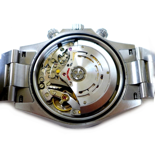 156 - A Rolex Oyster Perpetual Daytona Cosmograph stainless steel cased gentleman's wristwatch, Superlativ... 