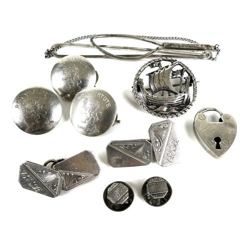 182 - A group of silver jewellery and buttons, comprising a pair of cufflinks, a pair of shirt studs, a br... 