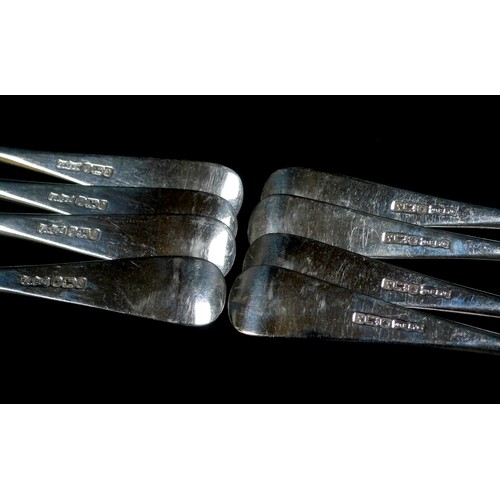 76 - An Elizabeth II part suite of silver cutlery, Old English pattern, eight place settings, comprising ... 