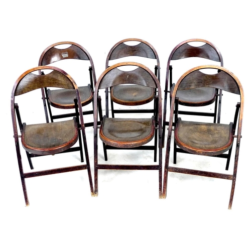 289 - A set of six 1940s folding wooden frame chairs. 45 by 45 by 81cm high. (6)
Provenance - From the Dor... 