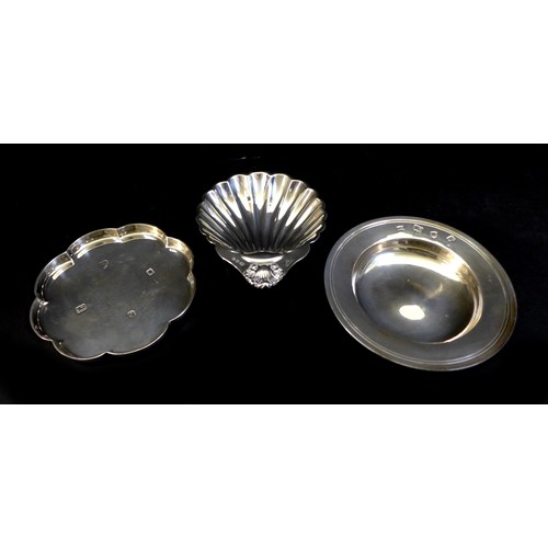 48 - Three ERII silver pin dishes, comprising an octofoil form dish, C J Vander Ltd. London 1971, 10.5 by... 